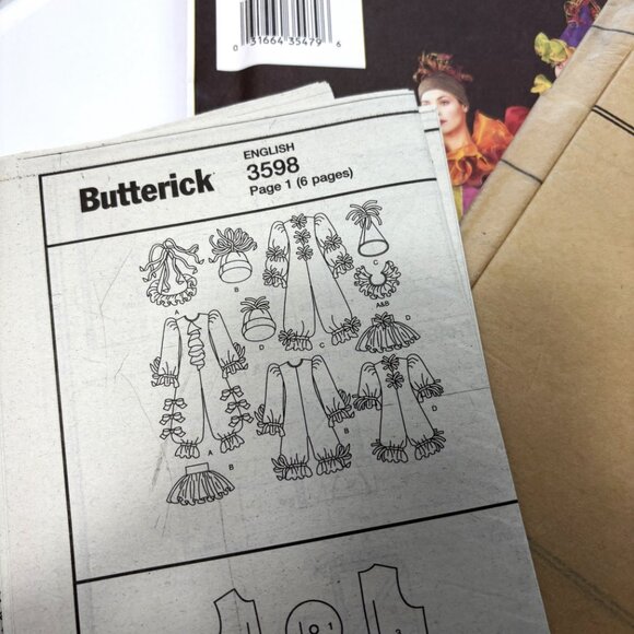 Butterick 3598 Sewing Pattern Cirque de Soleil Pierot Clown Costume - Picture 4 of 7